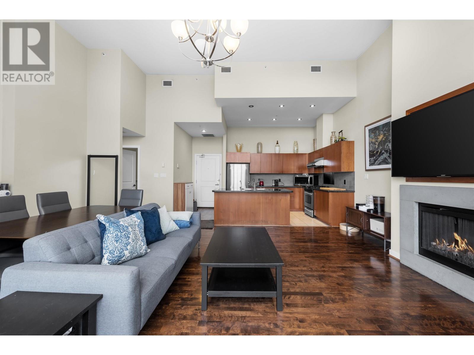 Listing Picture 6 of 32 : 1801 9180 HEMLOCK DRIVE, Richmond / 烈治文 - 魯藝地產 Yvonne Lu Group - MLS Medallion Club Member