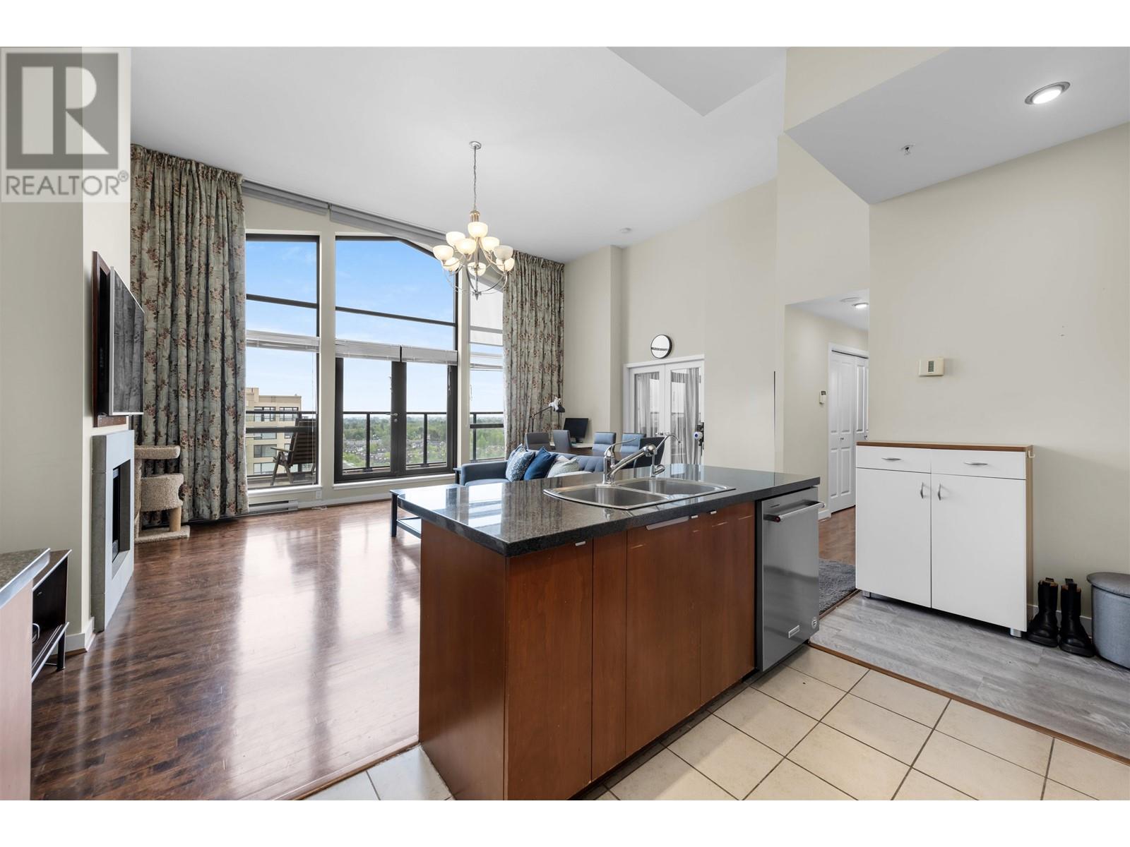 Listing Picture 8 of 32 : 1801 9180 HEMLOCK DRIVE, Richmond / 烈治文 - 魯藝地產 Yvonne Lu Group - MLS Medallion Club Member