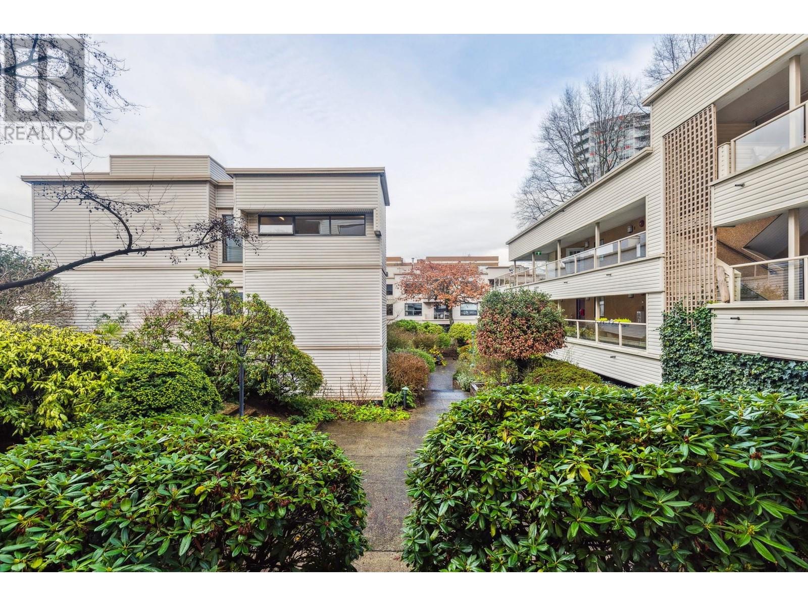 Listing Picture 9 of 11 : 212 1350 COMOX STREET, Vancouver / 溫哥華 - 魯藝地產 Yvonne Lu Group - MLS Medallion Club Member