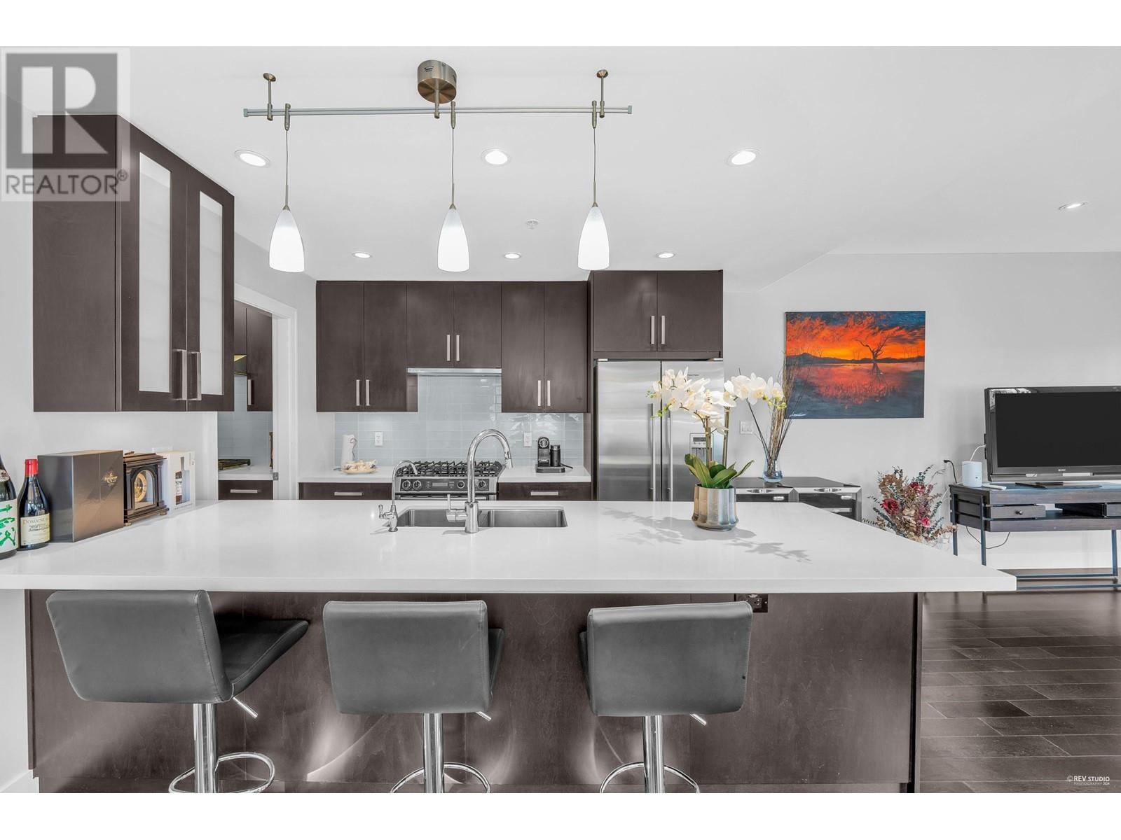 Listing Picture 11 of 32 : 1481 TILNEY MEWS, Vancouver / 溫哥華 - 魯藝地產 Yvonne Lu Group - MLS Medallion Club Member