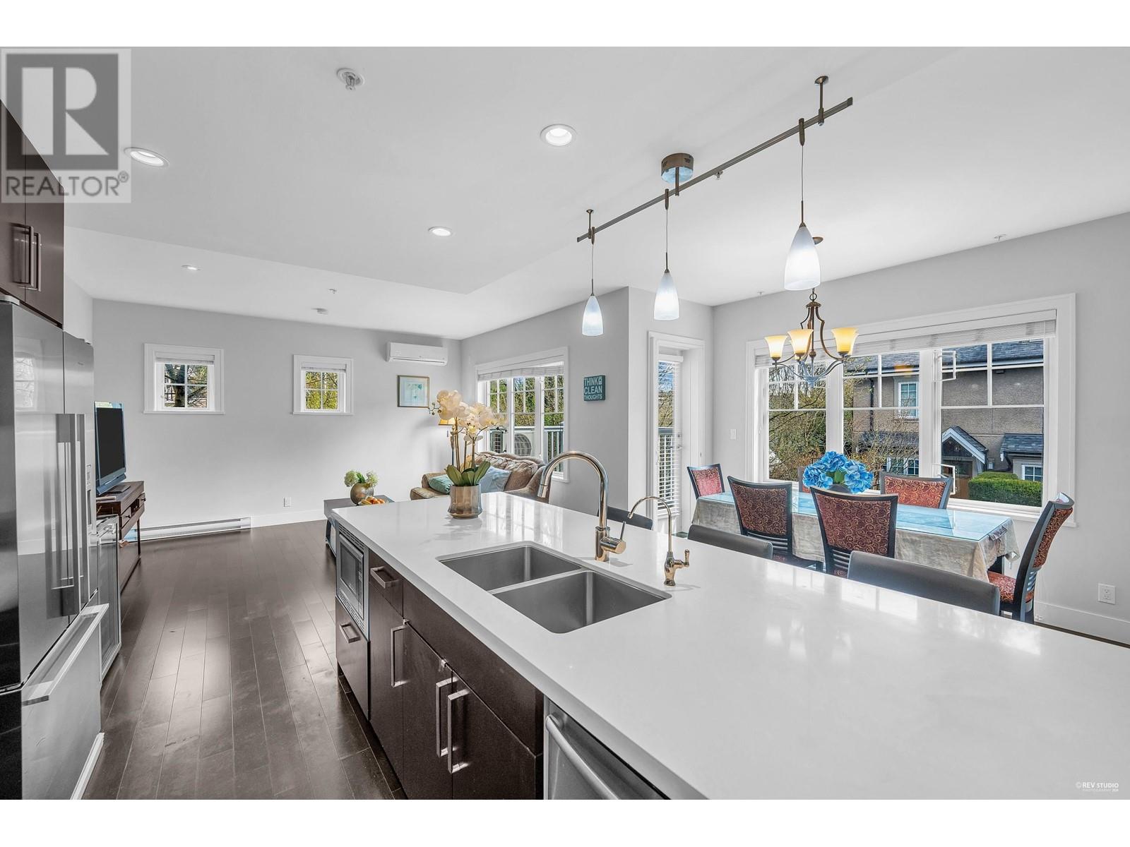 Listing Picture 15 of 32 : 1481 TILNEY MEWS, Vancouver / 溫哥華 - 魯藝地產 Yvonne Lu Group - MLS Medallion Club Member