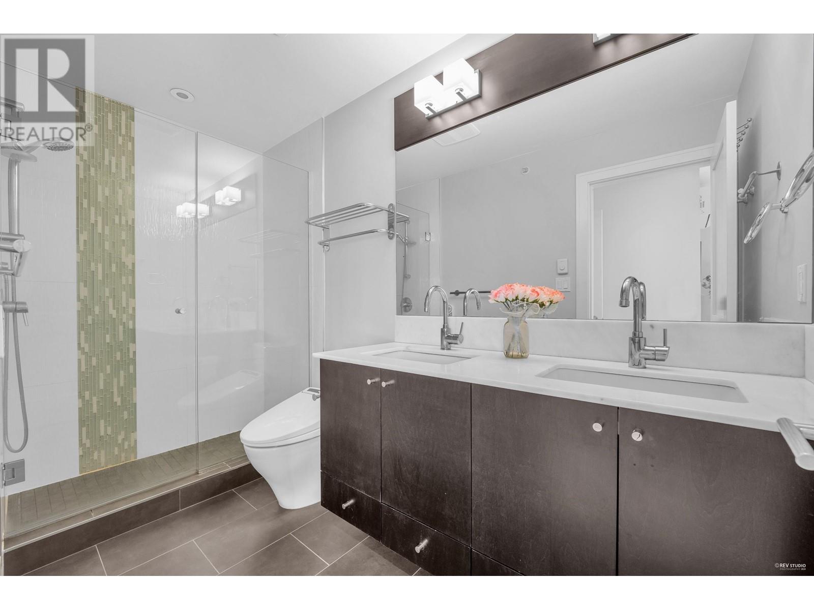 Listing Picture 21 of 32 : 1481 TILNEY MEWS, Vancouver / 溫哥華 - 魯藝地產 Yvonne Lu Group - MLS Medallion Club Member