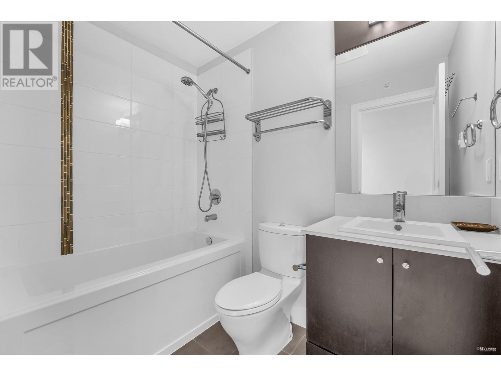 Listing Picture 25 of 32 : 1481 TILNEY MEWS, Vancouver / 溫哥華 - 魯藝地產 Yvonne Lu Group - MLS Medallion Club Member