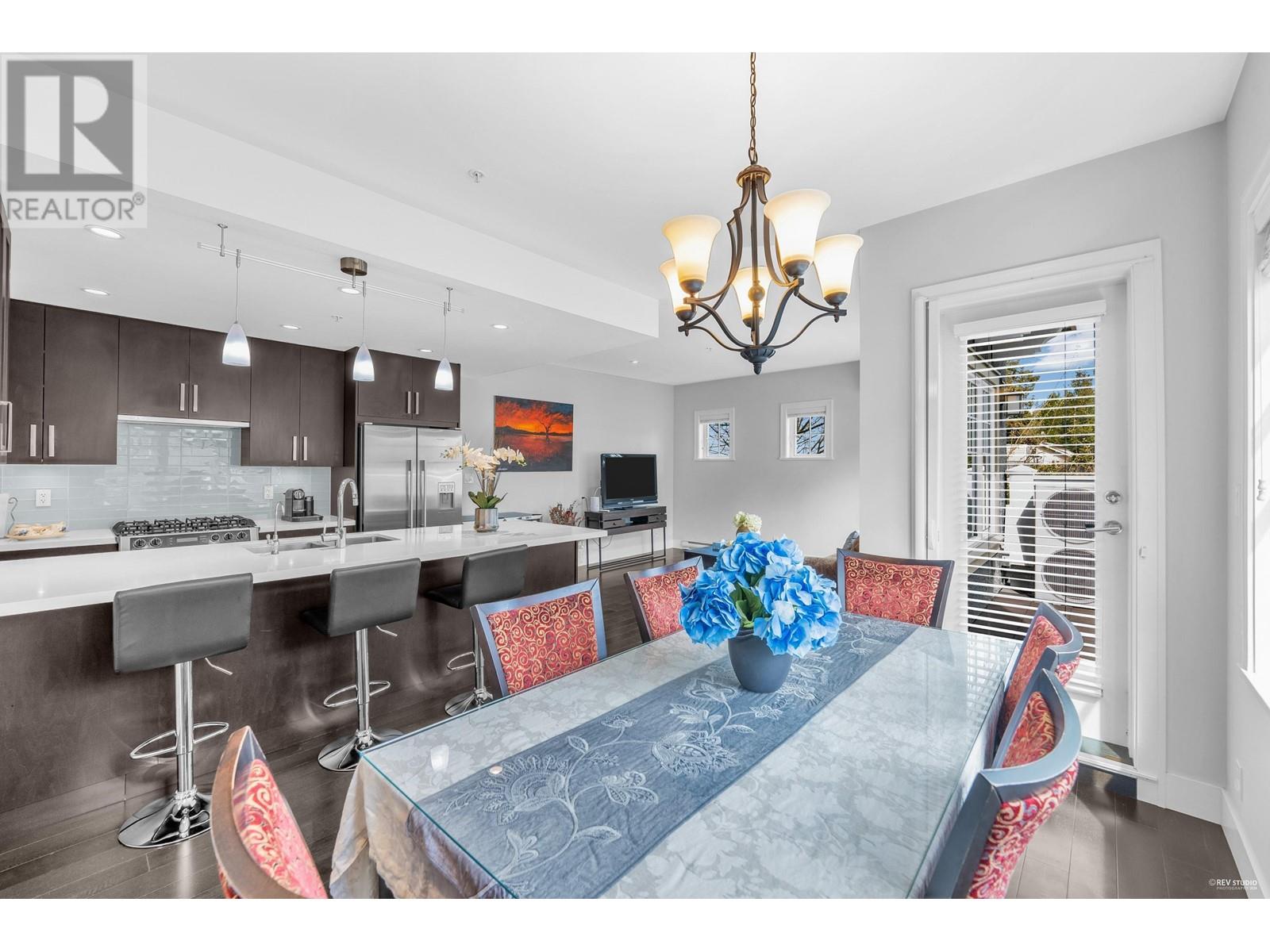 Listing Picture 8 of 32 : 1481 TILNEY MEWS, Vancouver / 溫哥華 - 魯藝地產 Yvonne Lu Group - MLS Medallion Club Member