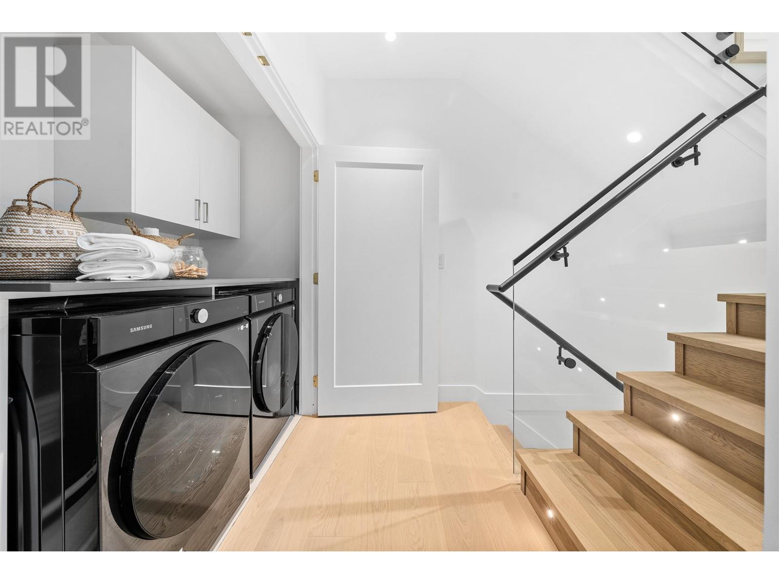 Listing Picture 18 of 38 : 1 2740 NAPIER STREET, Vancouver / 溫哥華 - 魯藝地產 Yvonne Lu Group - MLS Medallion Club Member