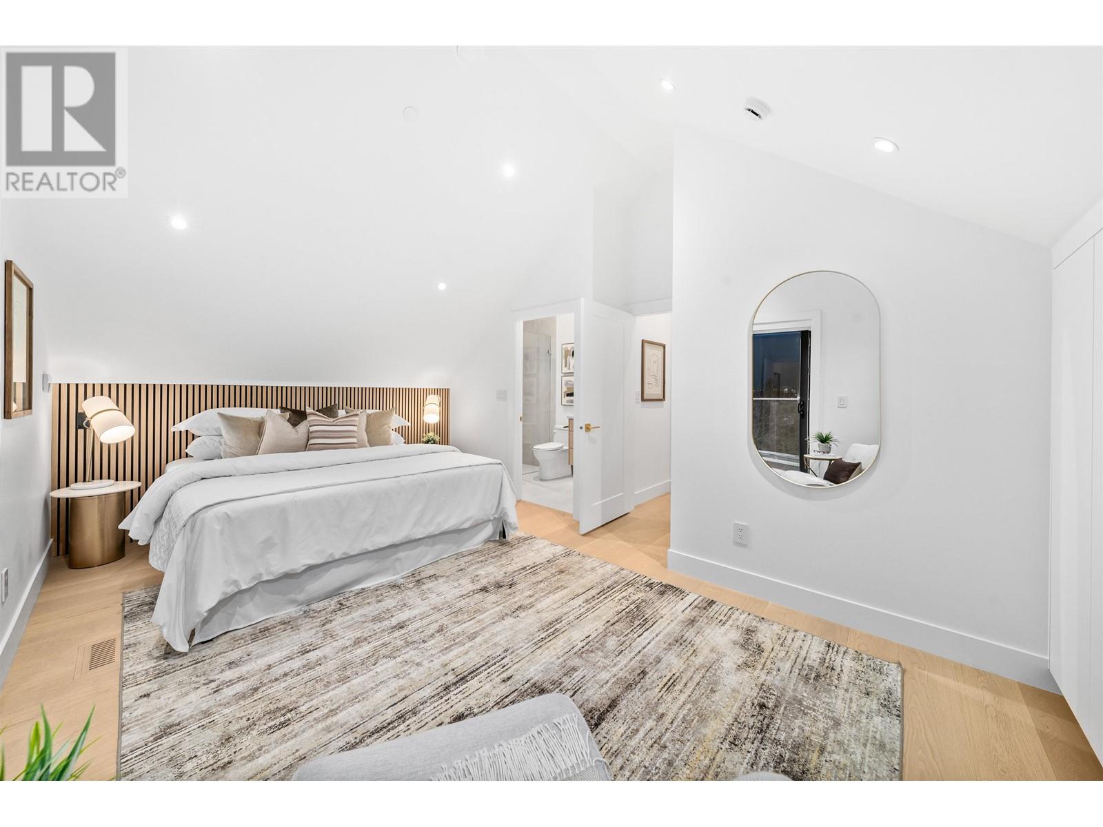 Listing Picture 19 of 38 : 1 2740 NAPIER STREET, Vancouver / 溫哥華 - 魯藝地產 Yvonne Lu Group - MLS Medallion Club Member