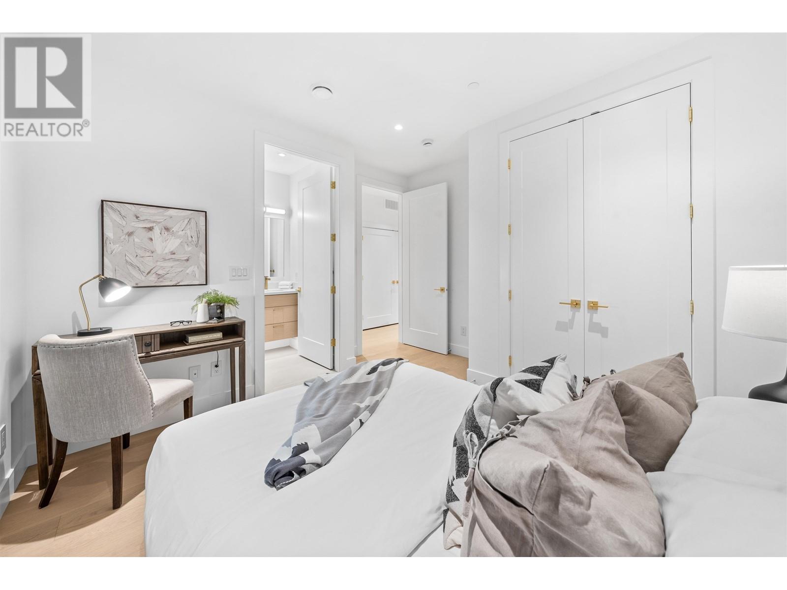 Listing Picture 25 of 38 : 1 2740 NAPIER STREET, Vancouver / 溫哥華 - 魯藝地產 Yvonne Lu Group - MLS Medallion Club Member