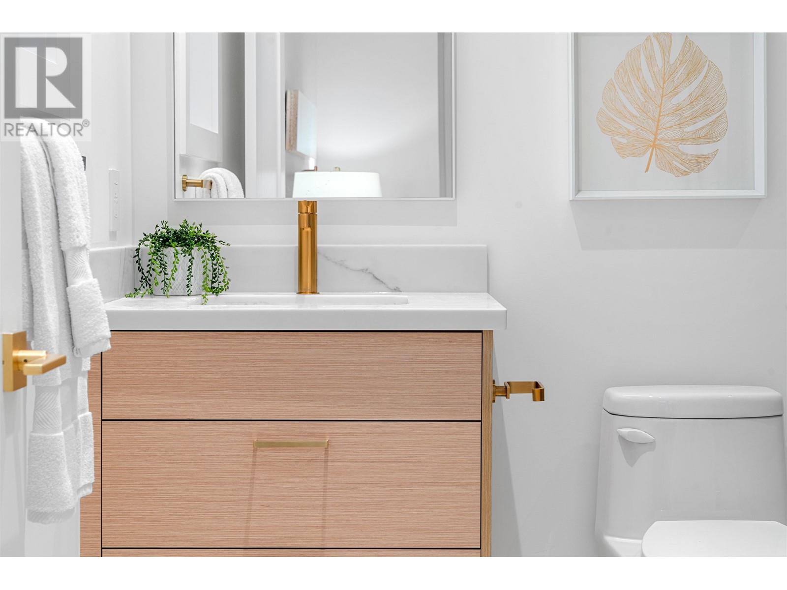 Listing Picture 30 of 38 : 1 2740 NAPIER STREET, Vancouver / 溫哥華 - 魯藝地產 Yvonne Lu Group - MLS Medallion Club Member