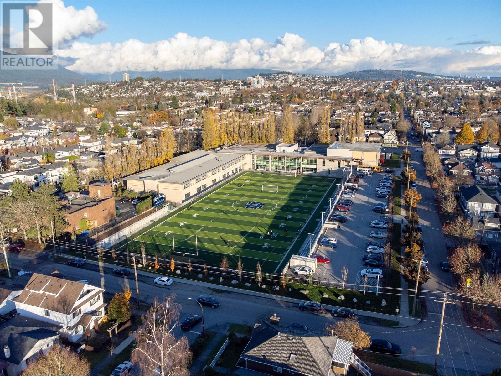 Listing Picture 38 of 38 : 1 2740 NAPIER STREET, Vancouver / 溫哥華 - 魯藝地產 Yvonne Lu Group - MLS Medallion Club Member