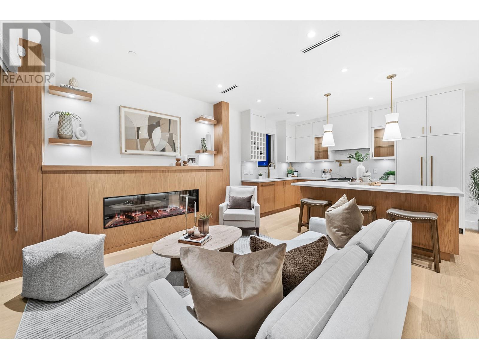 Listing Picture 7 of 38 : 1 2740 NAPIER STREET, Vancouver / 溫哥華 - 魯藝地產 Yvonne Lu Group - MLS Medallion Club Member