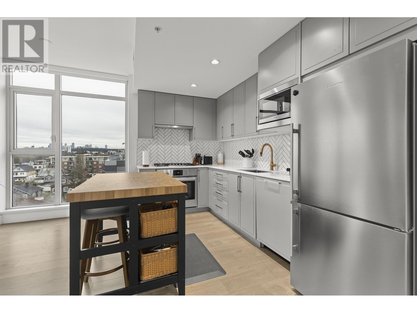 Listing Picture 12 of 33 : 601 2435 KINGSWAY, Vancouver / 溫哥華 - 魯藝地產 Yvonne Lu Group - MLS Medallion Club Member