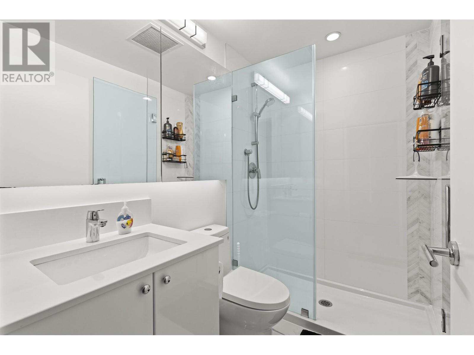 Listing Picture 25 of 33 : 601 2435 KINGSWAY, Vancouver / 溫哥華 - 魯藝地產 Yvonne Lu Group - MLS Medallion Club Member