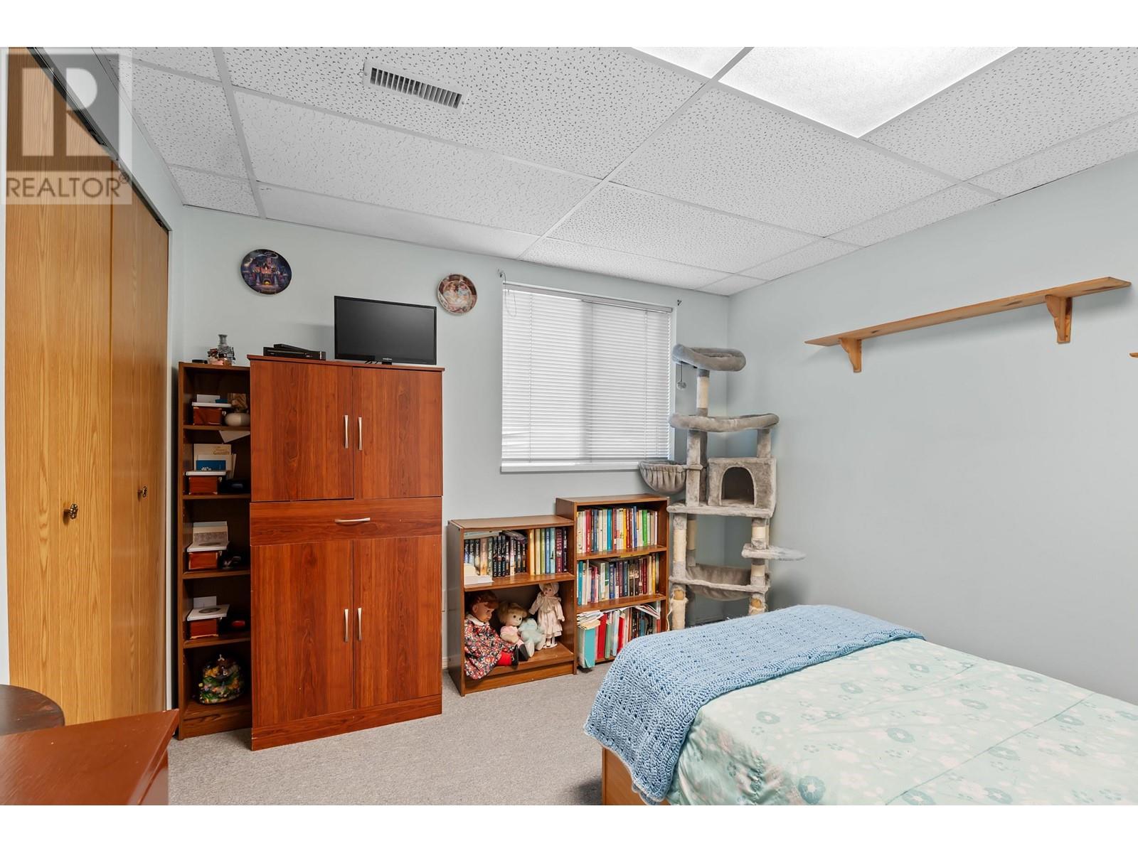 7489 18th Avenue, Burnaby, British Columbia  V3N 1H8 - Photo 15 - R2952690
