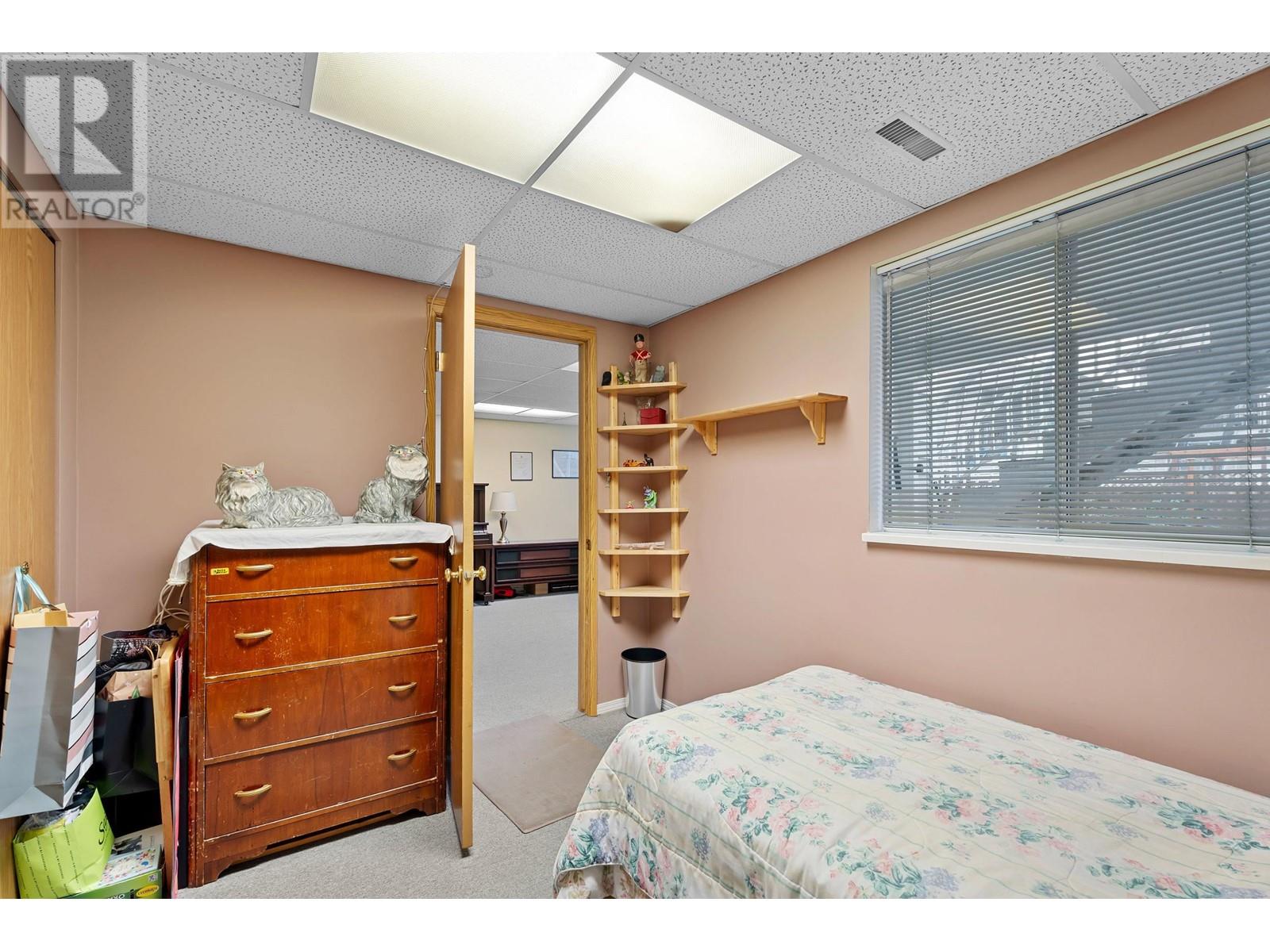 7489 18th Avenue, Burnaby, British Columbia  V3N 1H8 - Photo 30 - R2952690