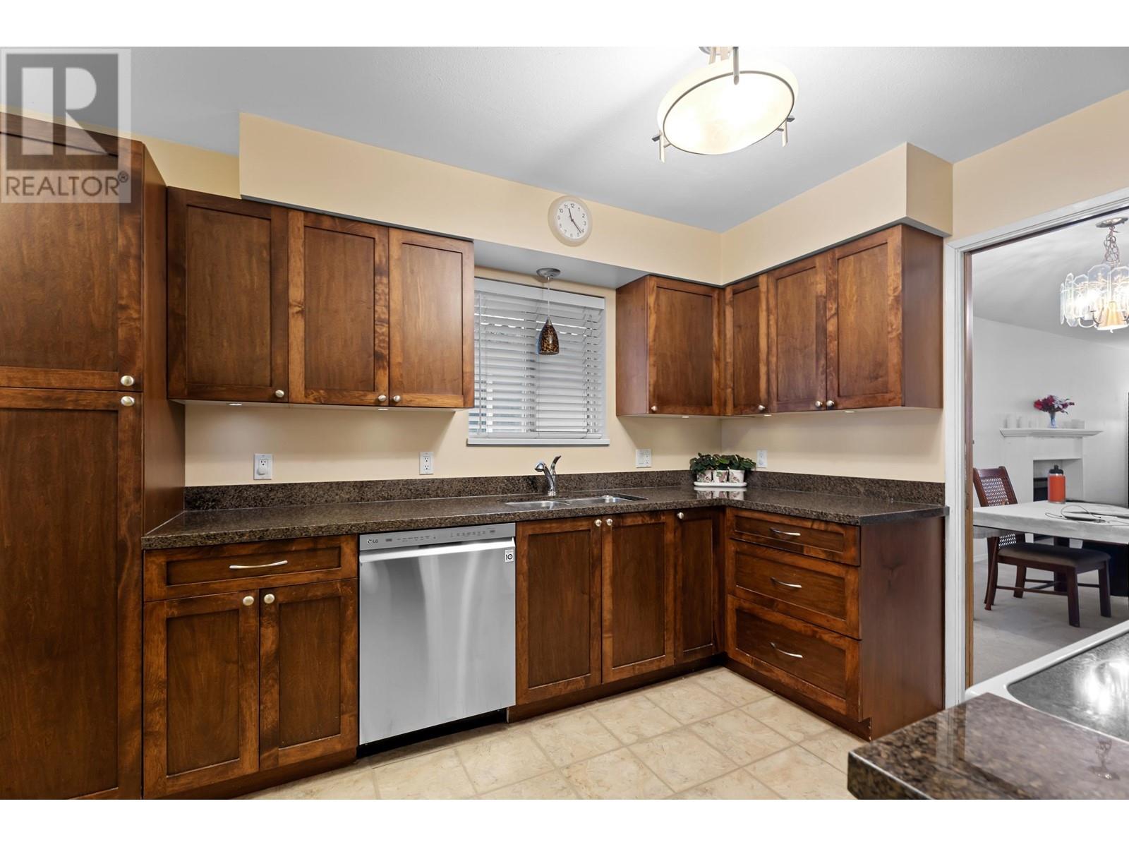 7489 18th Avenue, Burnaby, British Columbia  V3N 1H8 - Photo 6 - R2952690