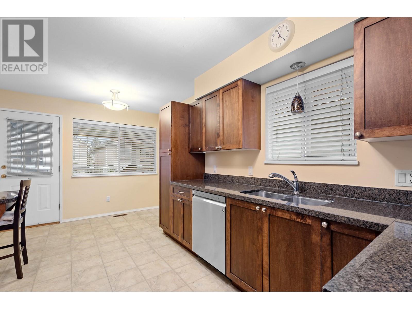 7489 18th Avenue, Burnaby, British Columbia  V3N 1H8 - Photo 7 - R2952690