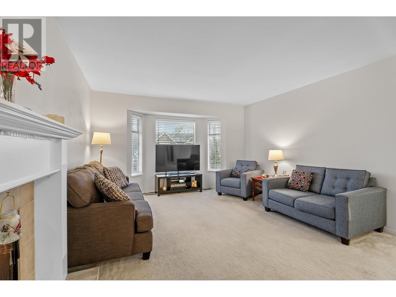 7489 18th Avenue, Burnaby, British Columbia  V3N 1H8 - Photo 9 - R2952690