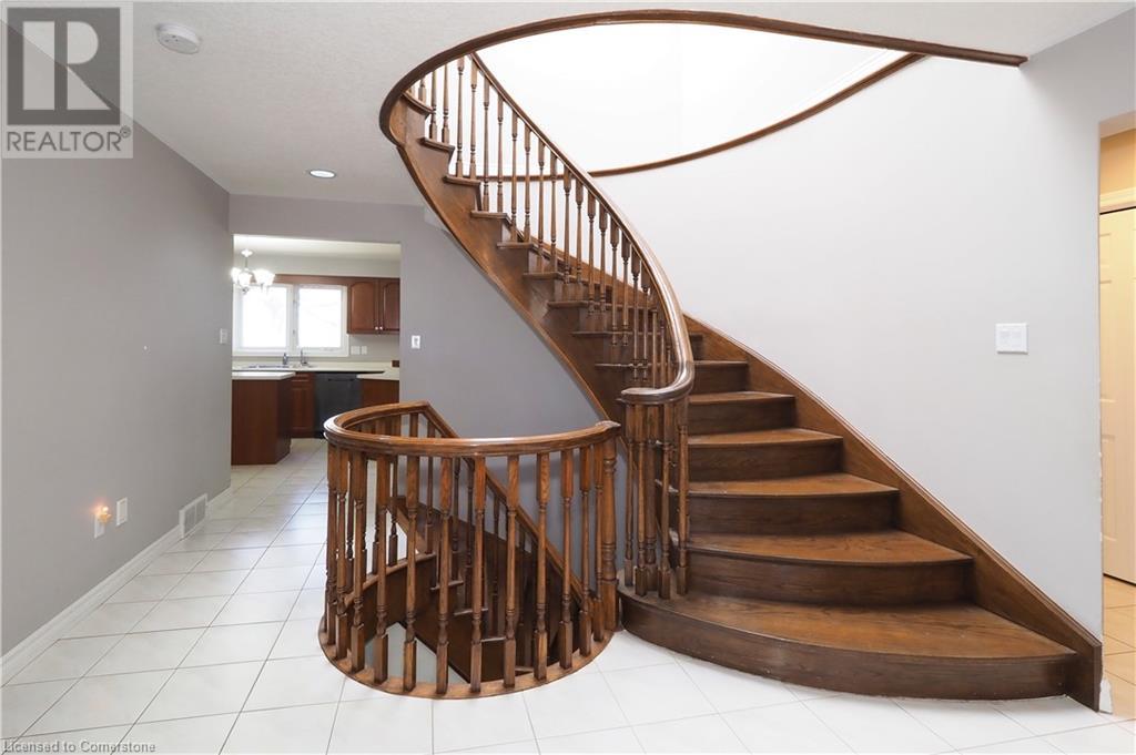 701 University Avenue E, Waterloo, Ontario  N2K 3V1 - Photo 5 - 40687967