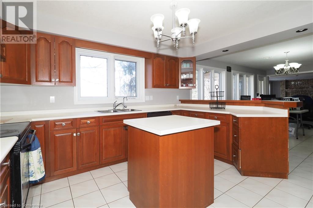 701 University Avenue E, Waterloo, Ontario  N2K 3V1 - Photo 9 - 40687967