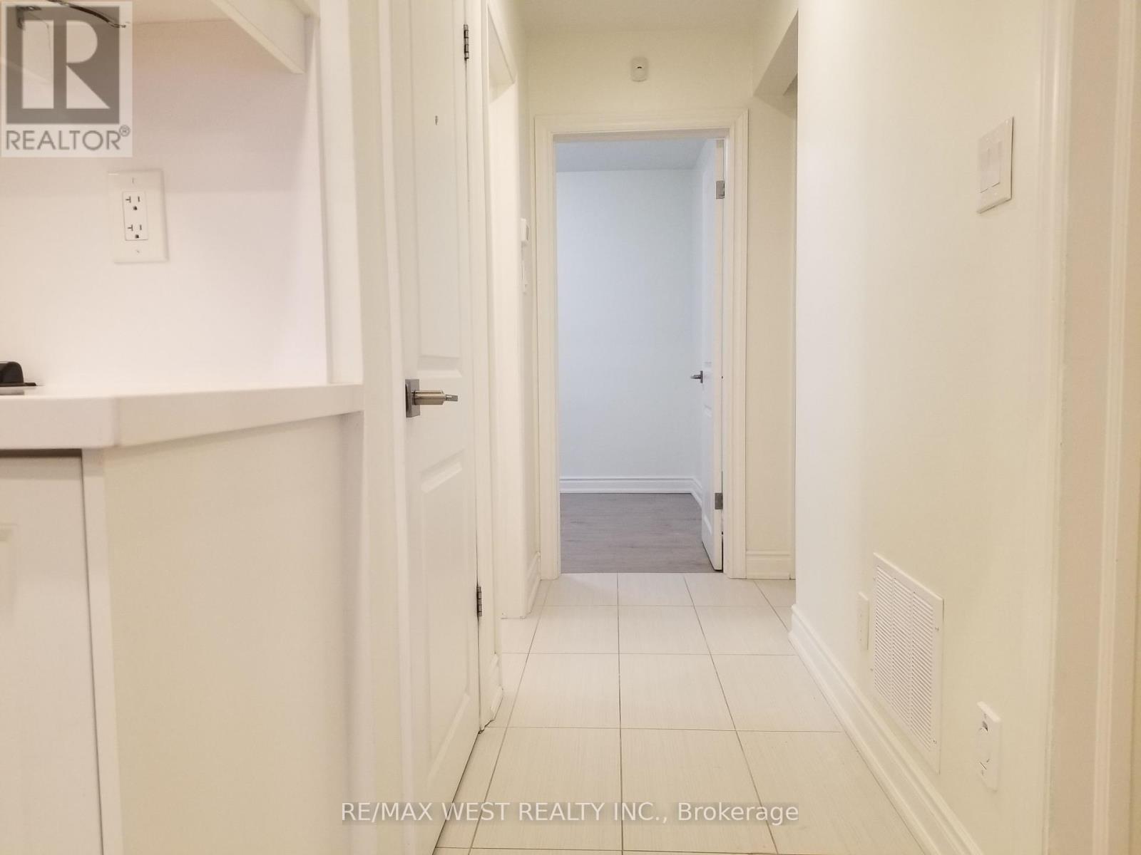 133 Katherine Road, Toronto, Ontario  M3K 1J6 - Photo 6 - W11909526