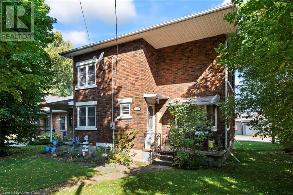 121 Queen Street W, Mount Forest, Ontario  N0G 2L3 - Photo 1 - 40688108