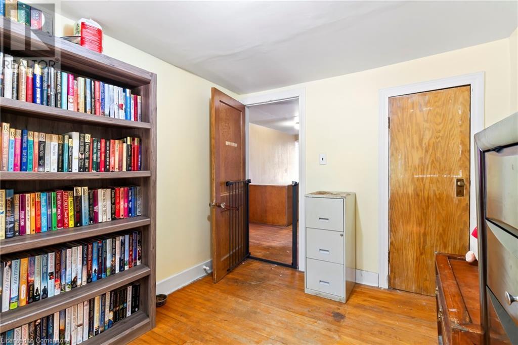 121 Queen Street W, Mount Forest, Ontario  N0G 2L3 - Photo 16 - 40688108