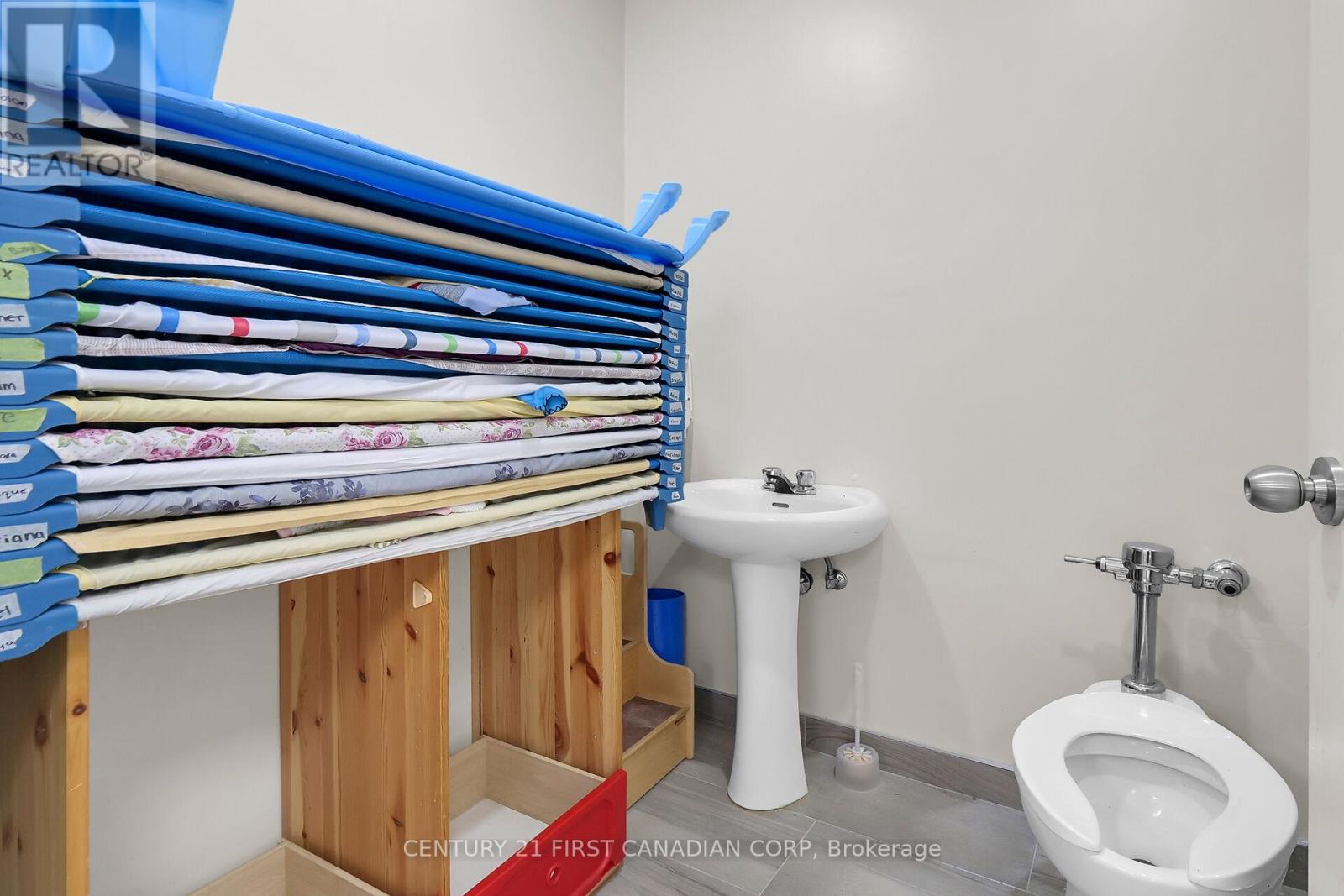 35 Jim Ashton Street, London, Ontario  N5V 3H4 - Photo 11 - X11909665