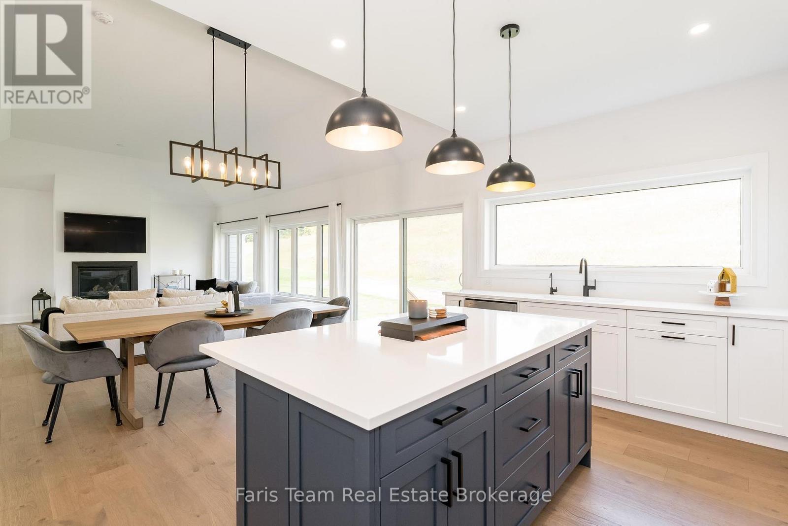 17 Clydesdale Court, Oro-Medonte, Ontario  L0K 1E0 - Photo 7 - S11909660