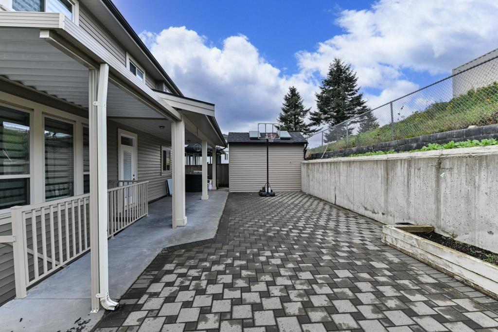 3412 Headwater Place, Abbotsford, British Columbia  V2T 0G4 - Photo 12 - R2952039