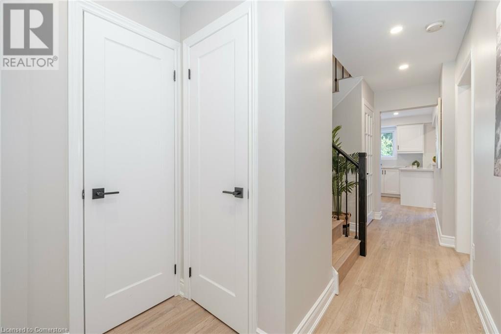 5659 Glen Erin Drive Unit# 58, Mississauga, Ontario  L5M 5P2 - Photo 6 - 40670005