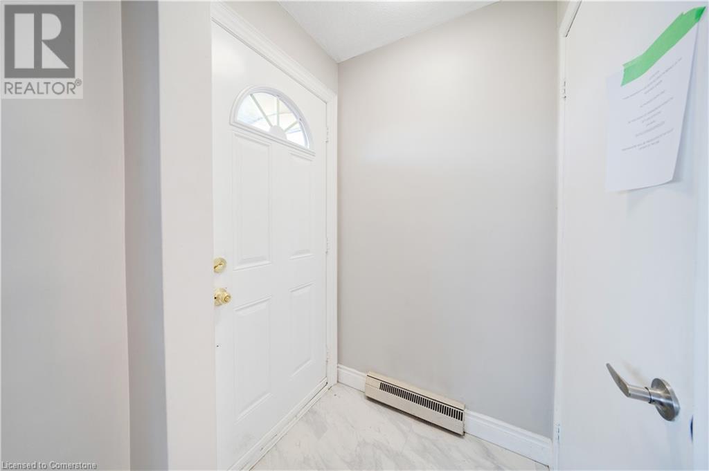 612 Farewell Street, Oshawa, Ontario  L1H 6N1 - Photo 2 - 40688121