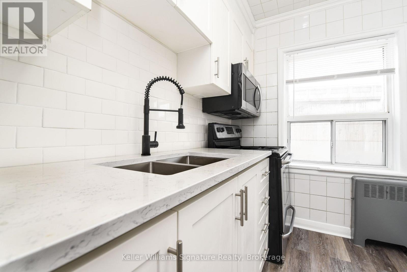 3 - 145 Victoria Avenue S, Hamilton (Stinson), Ontario  L8N 2T1 - Photo 7 - X11909674