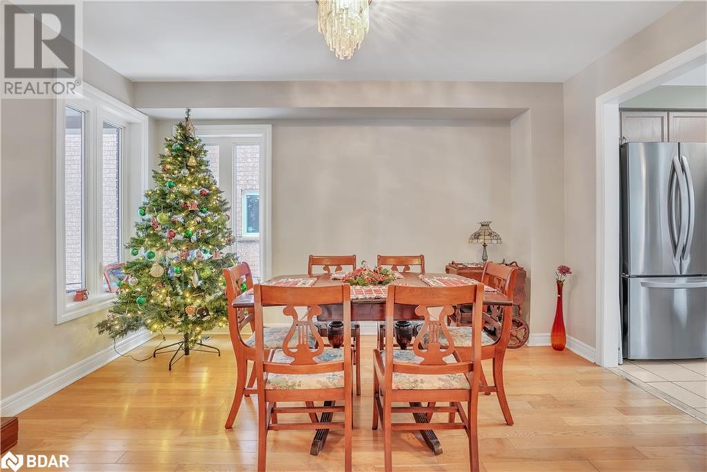 19 Loyalist Court, Barrie, Ontario  L4N 0S9 - Photo 4 - 40684100