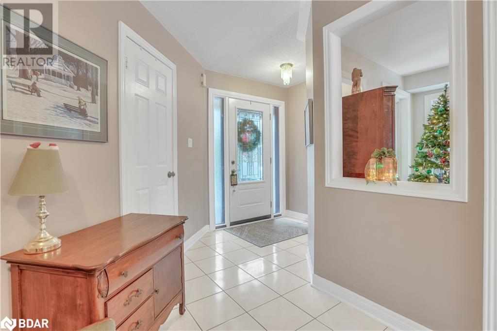 19 Loyalist Court, Barrie, Ontario  L4N 0S9 - Photo 3 - 40684100