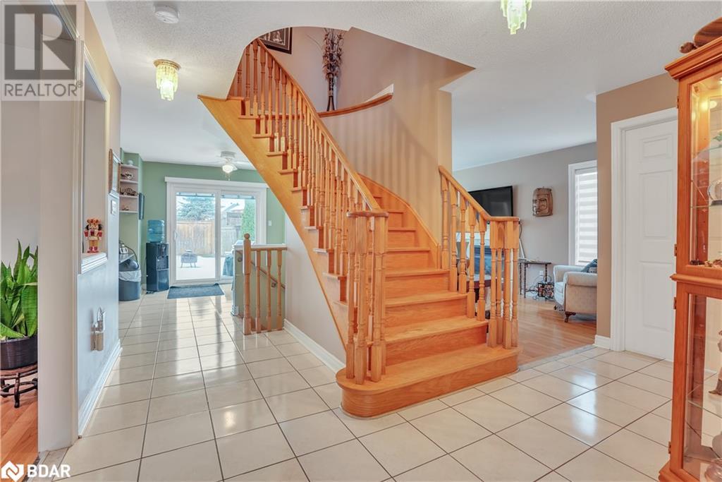 19 Loyalist Court, Barrie, Ontario  L4N 0S9 - Photo 13 - 40684100