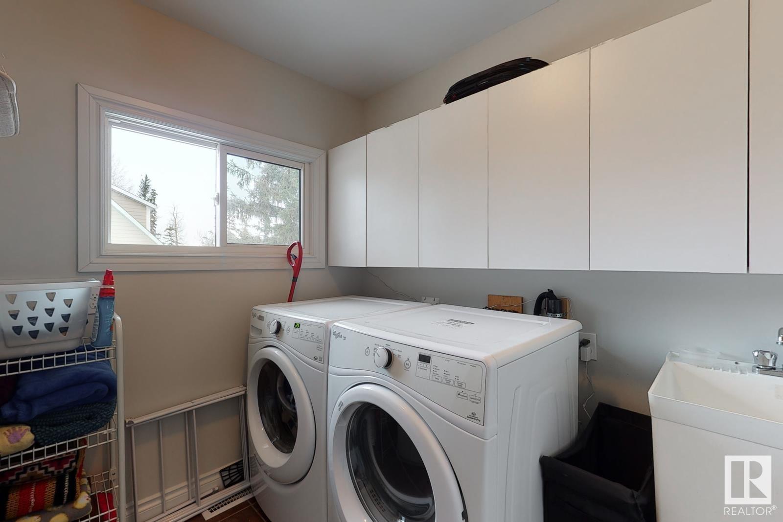 Property at 4913 47 AV image 2
