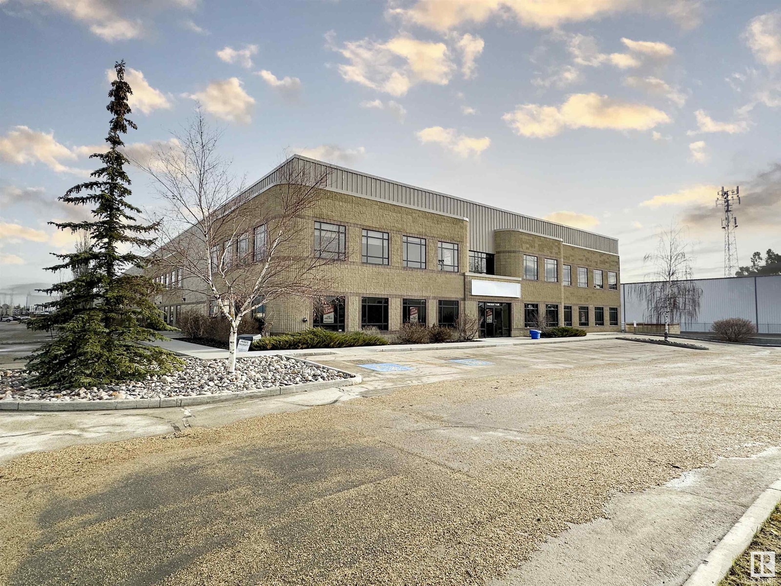 17304 116 AV NW NW, Edmonton, Alberta