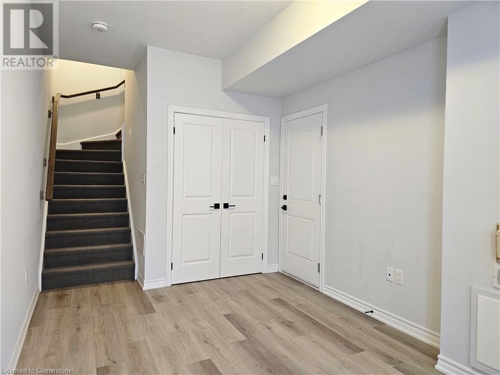 124 Compass Trail Unit# 53, Cambridge, Ontario  N3E 0E3 - Photo 4 - 40687755