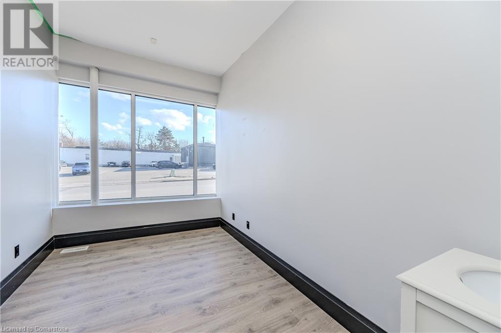 5851 Royal Manor Drive, Niagara Falls, Ontario  L2G 1E9 - Photo 14 - 40687918