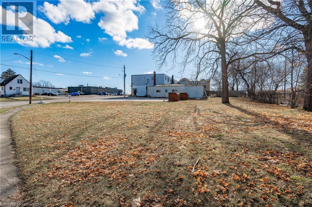 5851 Royal Manor Drive, Niagara Falls, Ontario  L2G 1E9 - Photo 20 - 40687918