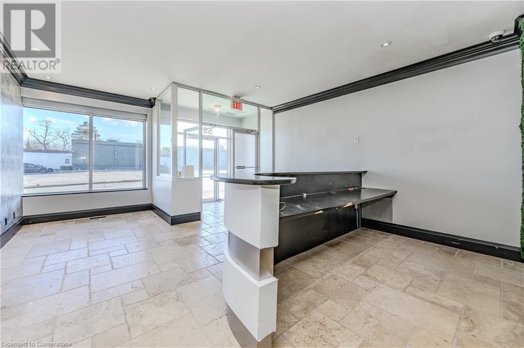 5851 Royal Manor Drive, Niagara Falls, Ontario  L2G 1E9 - Photo 3 - 40687918