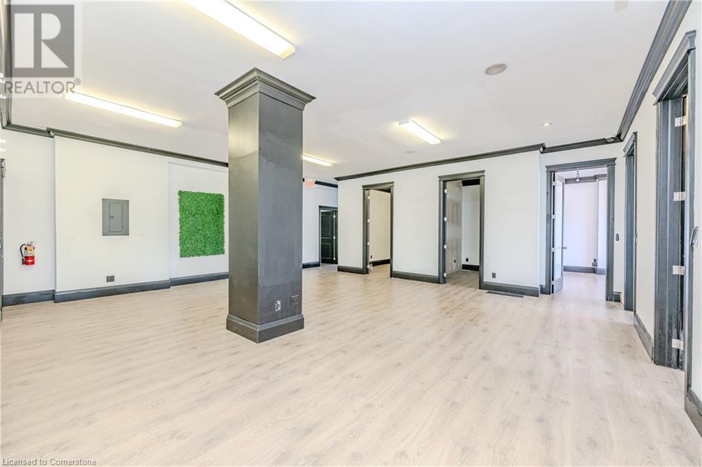 5851 Royal Manor Drive, Niagara Falls, Ontario  L2G 1E9 - Photo 4 - 40687918