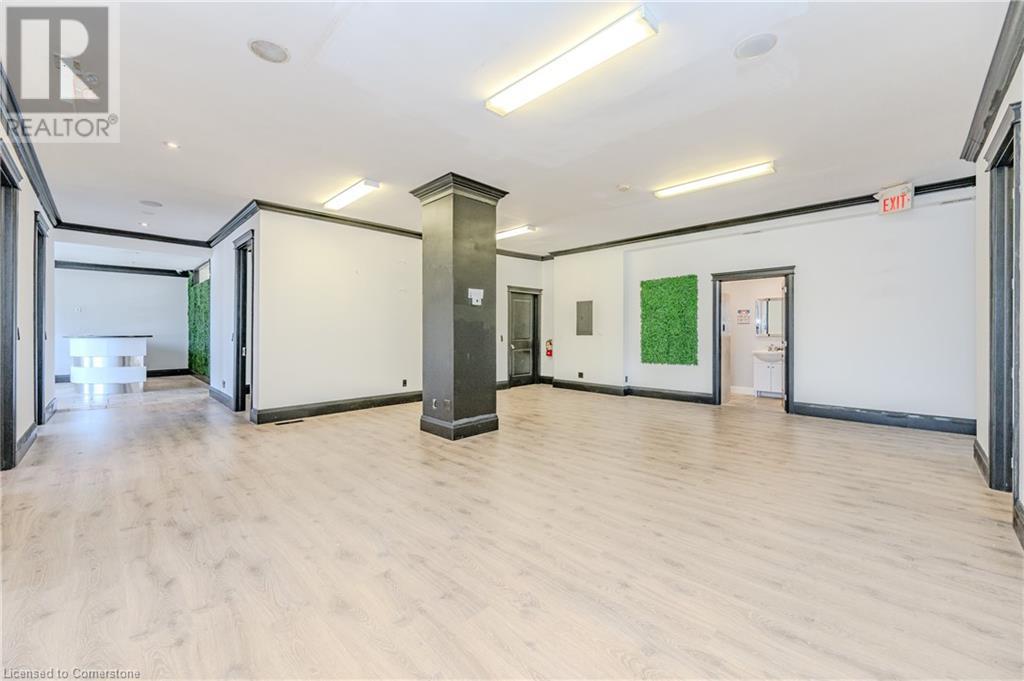 5851 Royal Manor Drive, Niagara Falls, Ontario  L2G 1E9 - Photo 5 - 40687918