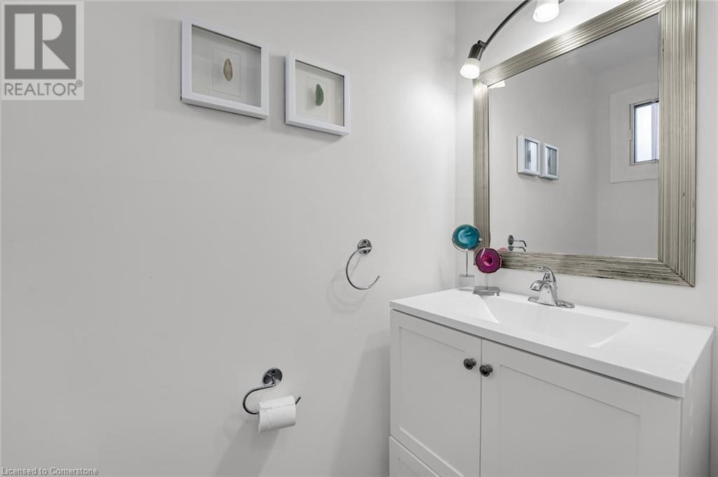 293 Limeridge Road W Unit# 12, Hamilton, Ontario  L9C 2V4 - Photo 12 - 40683870