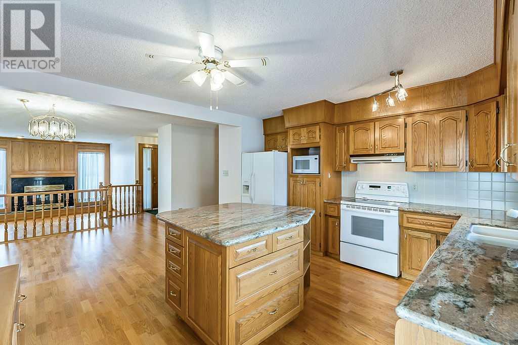 2810 Catalina Boulevard Ne, Calgary, Alberta  T1Y 6N2 - Photo 6 - A2185281