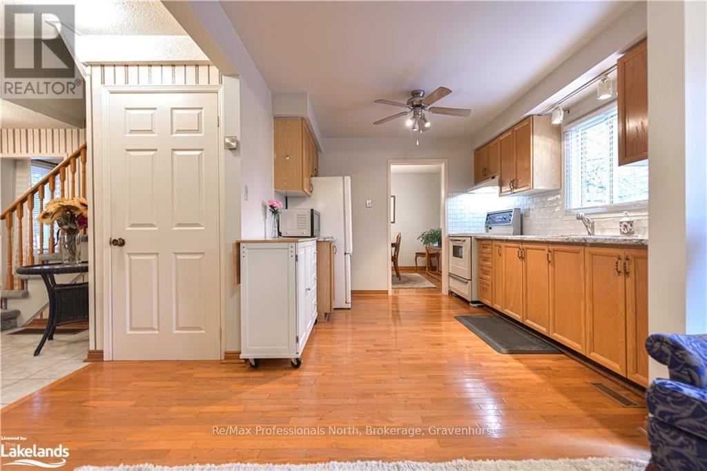 67 Carruthers Crescent, Barrie, Ontario  L4M 6A3 - Photo 12 - S11822925