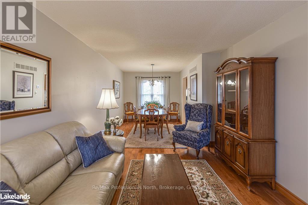 67 Carruthers Crescent, Barrie, Ontario  L4M 6A3 - Photo 7 - S11822925