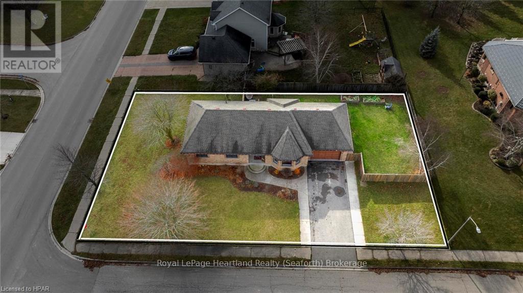 76 Napier Street, West Perth, Ontario  N0K 1N0 - Photo 2 - X11822891