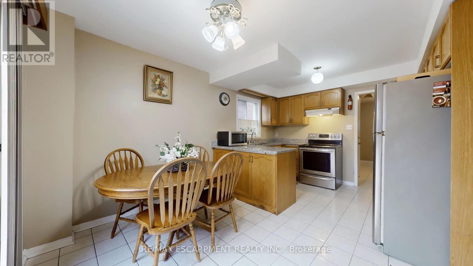 1208 Sherwood Mills Boulevard, Mississauga, Ontario  L5V 1S7 - Photo 8 - W11909699