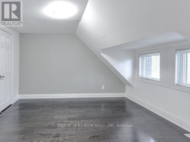 Upper - 603 Ossington Avenue, Toronto, Ontario  M6G 3T6 - Photo 6 - C10428918